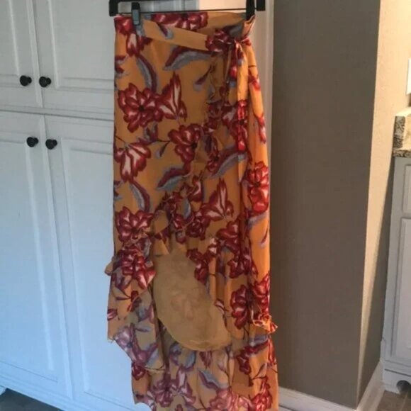 🌺 Floral Skirt from House of Harlow! - Picture 2 of 5